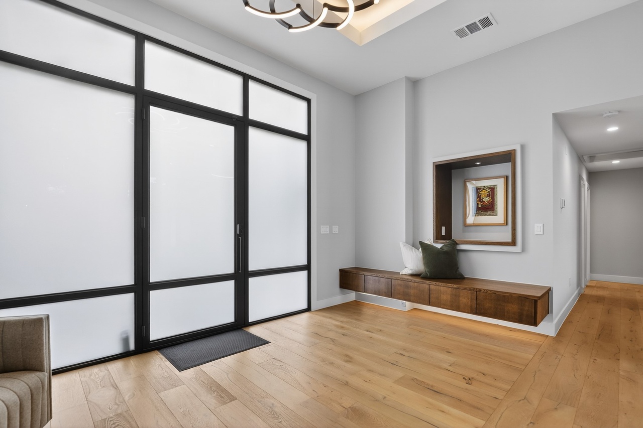 3206 Thousand Oaks Drive