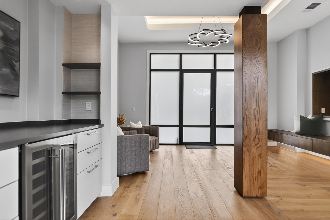 3206 Thousand Oaks Drive