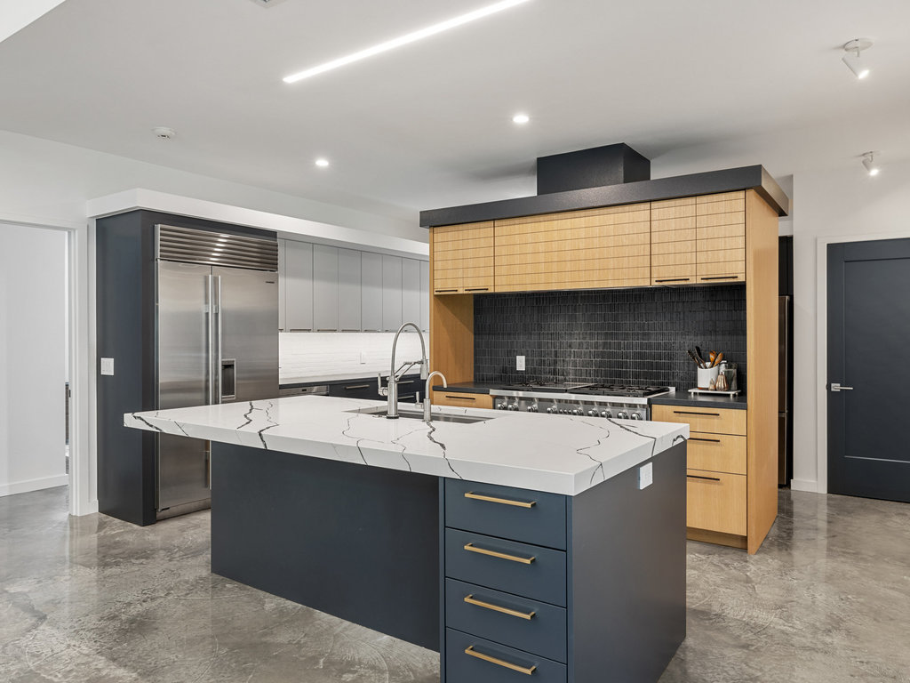 1600 Barton Hills Dr