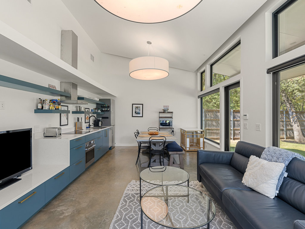 1600 Barton Hills Dr